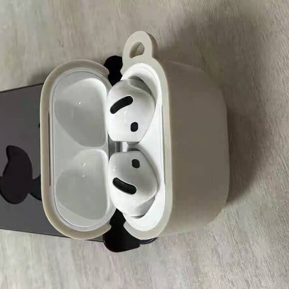 Minimal Soft White Earbud Case with Loop - Picture 2 of 4